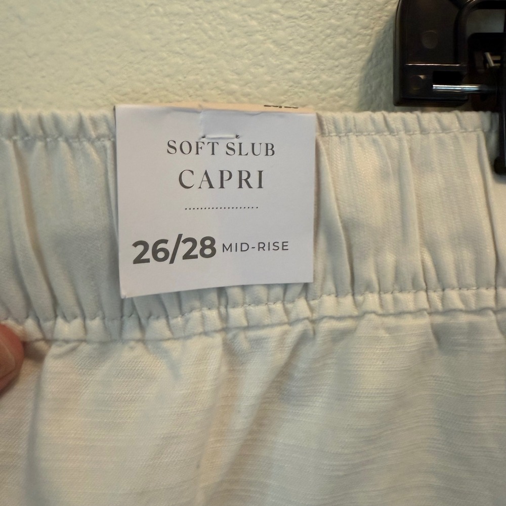 Lane Bryant Women's Soft Slub Capri Pants Plus Size 26/28‎ White Mid-Rise NWT - Picture 5 of 9